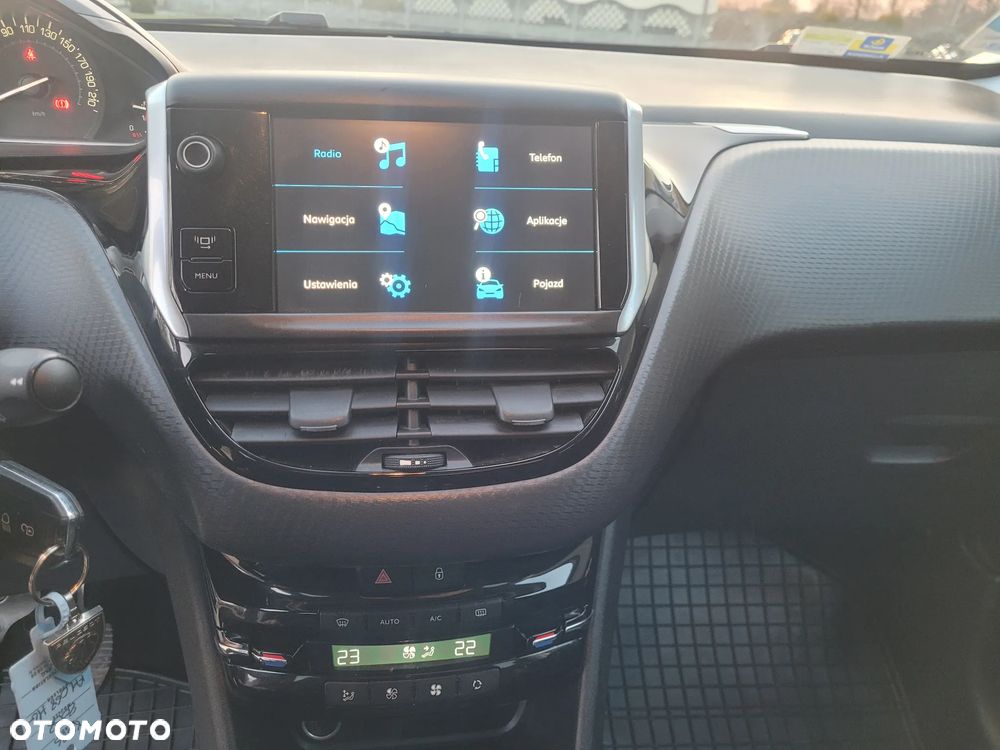 Peugeot 2008 PureTech 82 Signature - 14