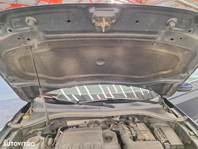 Volkswagen Tiguan - 10