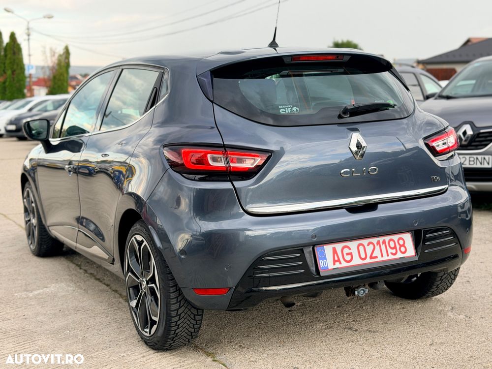 Renault Clio - 32