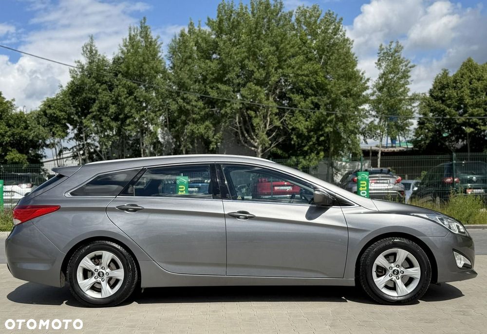 Hyundai i40 Kombi blue 1.7 CRDi Family - 9