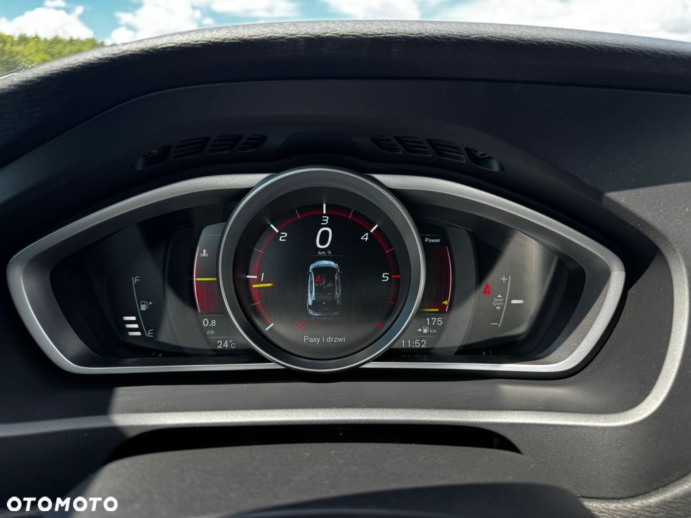 Volvo V40 D2 Momentum - 6