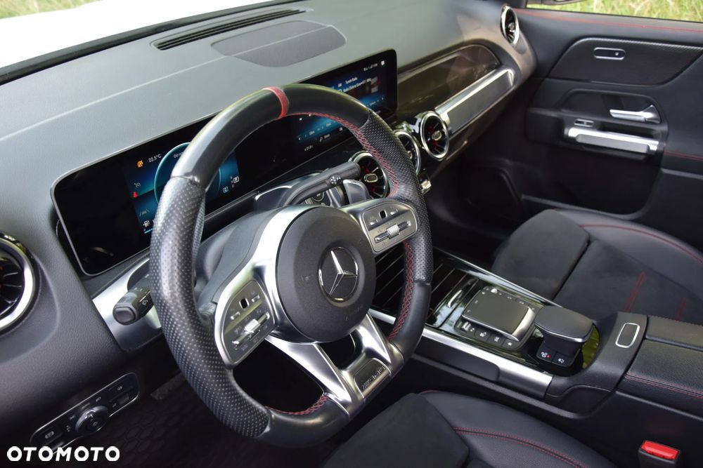 Mercedes-Benz GLB - 37
