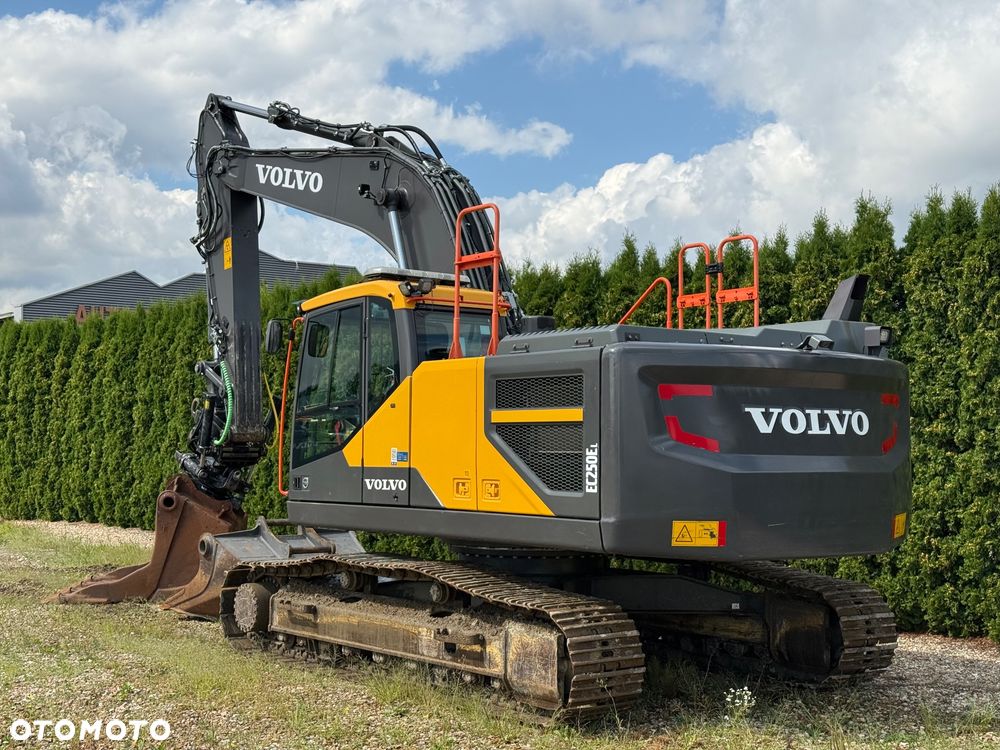 Volvo EC 250 EL - 4
