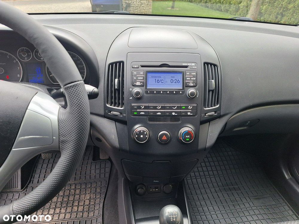 Hyundai i30 1.4 FIFA WM Edition - 12