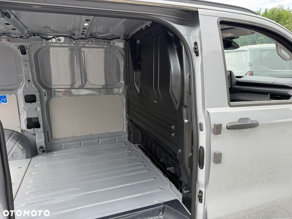 Volkswagen Transporter T7 - 14