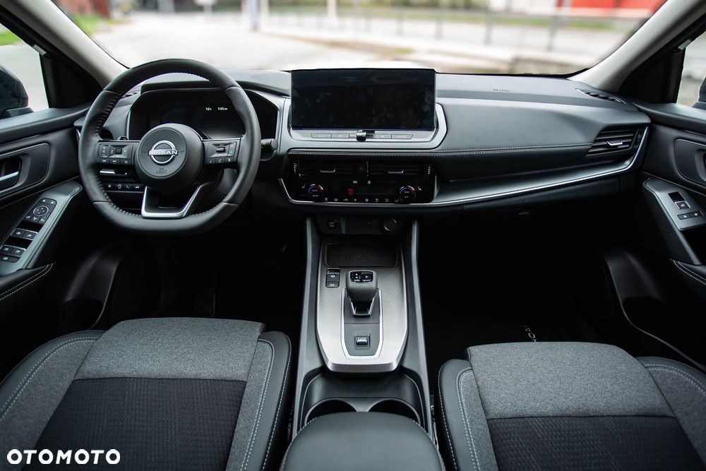 Nissan Qashqai - 25