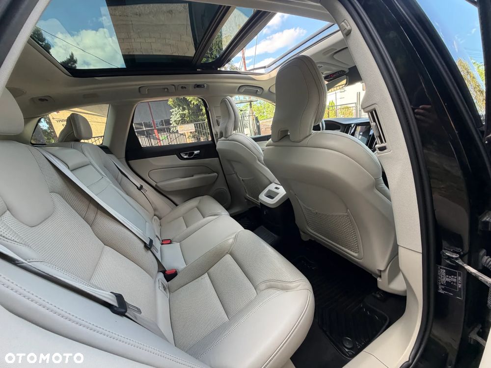 Volvo XC 60 T8 Plug-In Hybrid AWD Inscription - 30