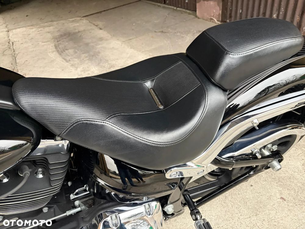 Harley-Davidson FXSB Breakout - 12