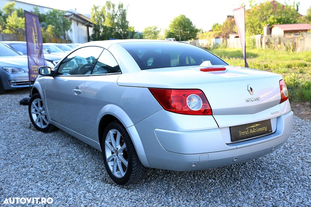 Renault Megane 1.6 Coupe-Cabriolet Confort Privilege - 2