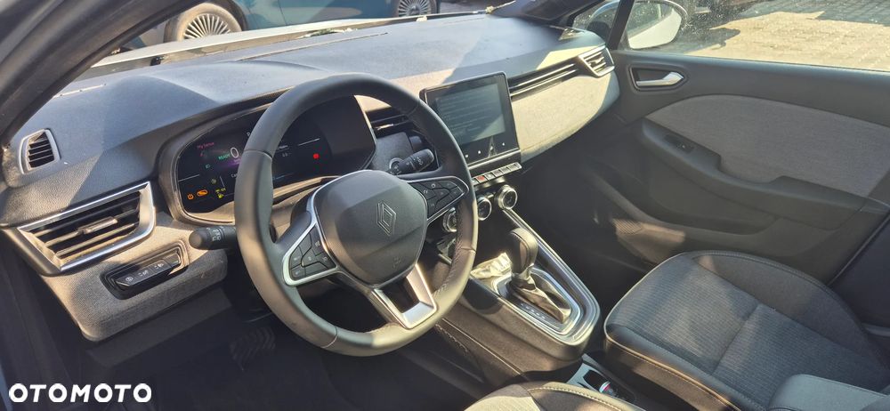 Renault Clio - 11