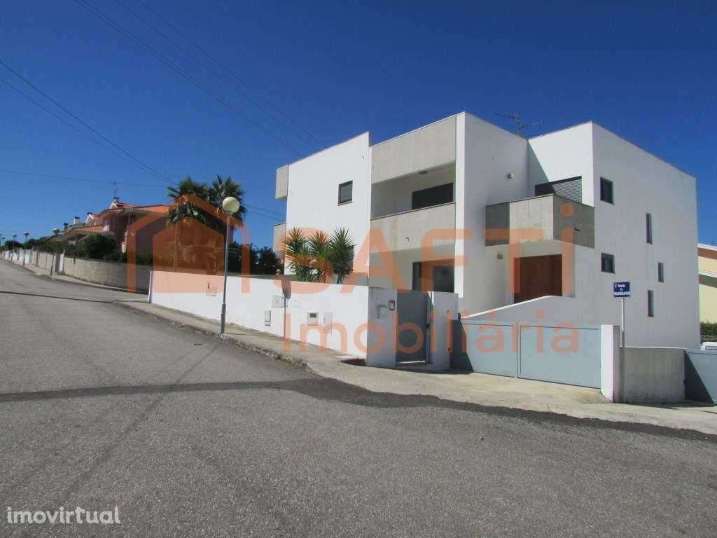 Moradia independente - Grande imagem: 3/27