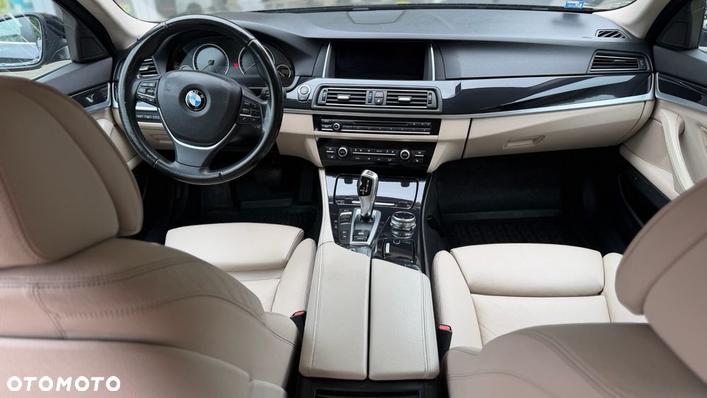 BMW Seria 5 520d xDrive Luxury Line - 9