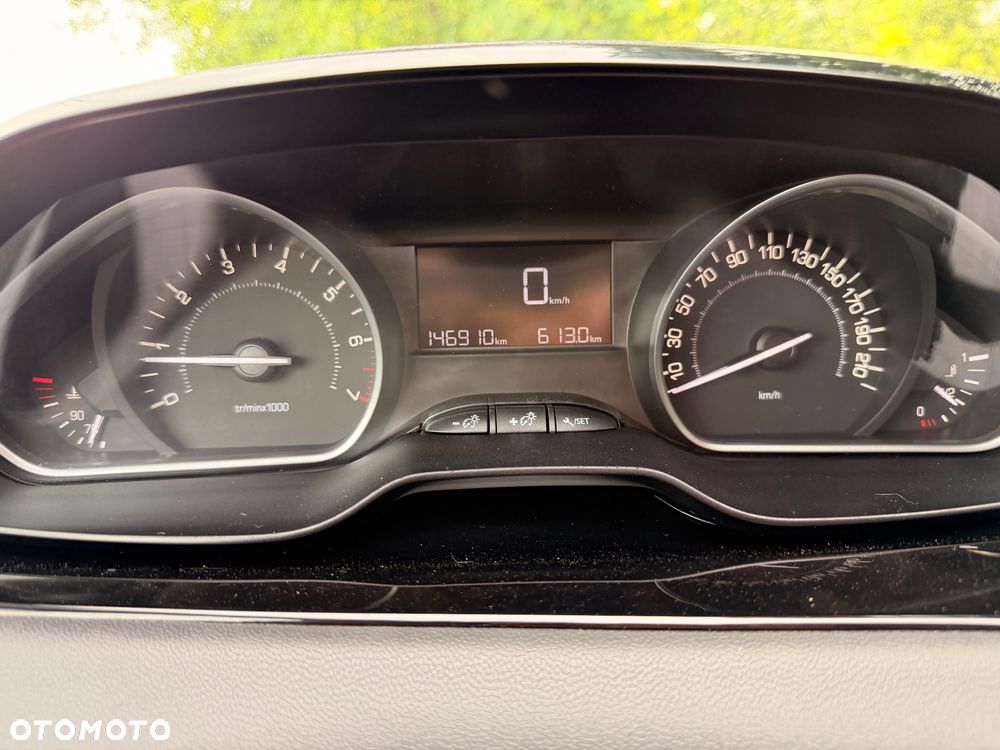 Peugeot 208 PureTech 82 Allure - 20