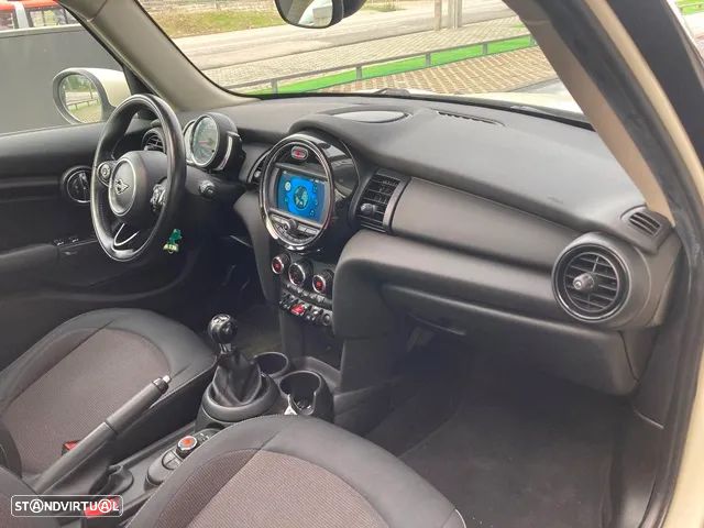 MINI 5 Portas One Essential - 34