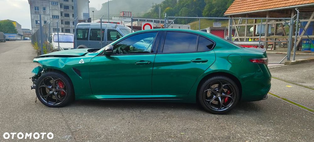 Alfa Romeo Giulia 2.9 V6 Bi-Turbo AT8 Quadrifoglio - 2
