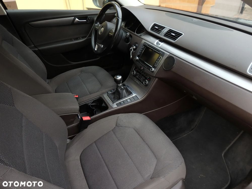 Volkswagen Passat 2.0 TDI Comfortline CityLine - 26