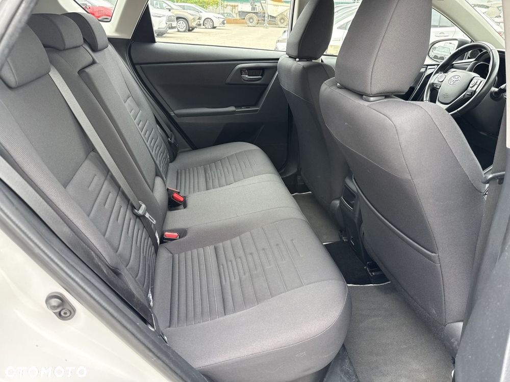 Toyota Auris - 8