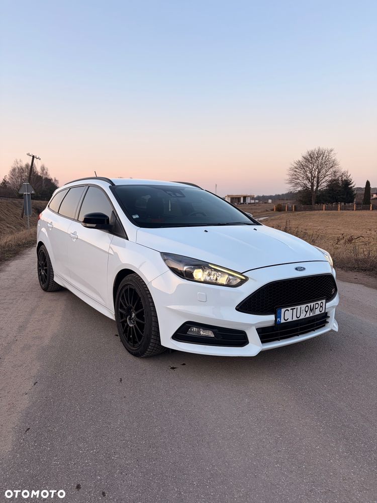 Ford Focus SW 2.0 EcoBoost ST - 4