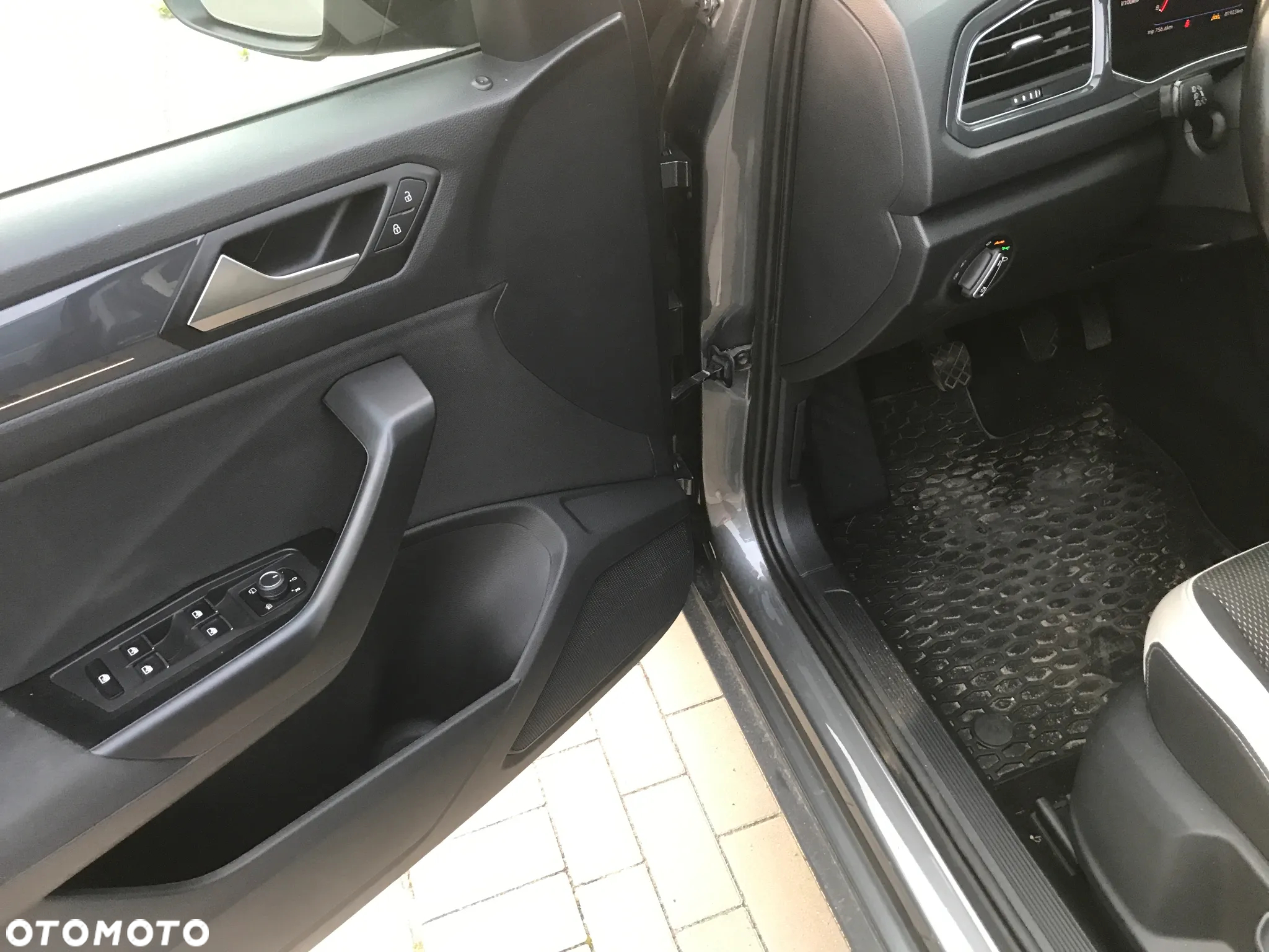 Volkswagen T-Roc 1.5 TSI ACT Premium - 10