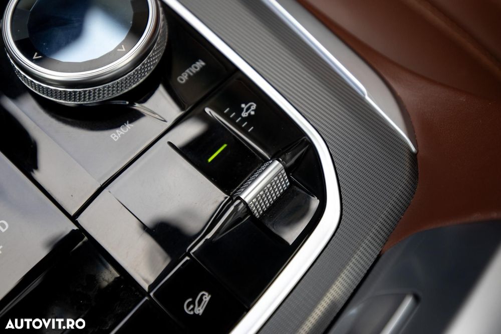 BMW X5 xDrive45e AT PHEV - 32