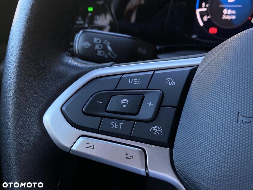 Volkswagen Golf - 14