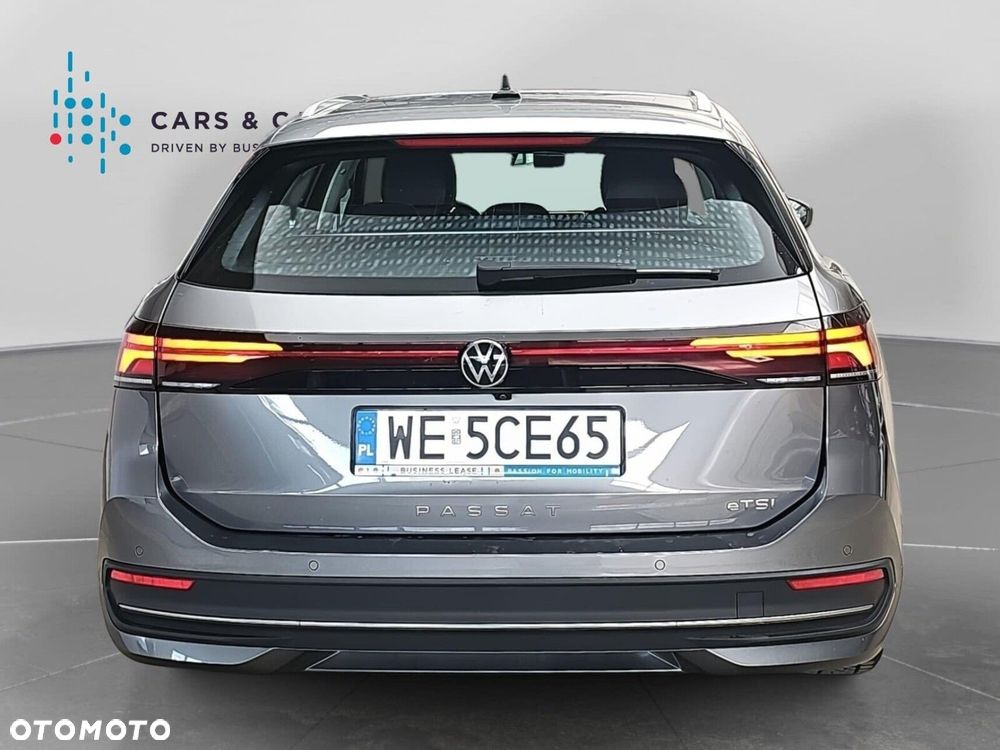 Volkswagen Passat - 26