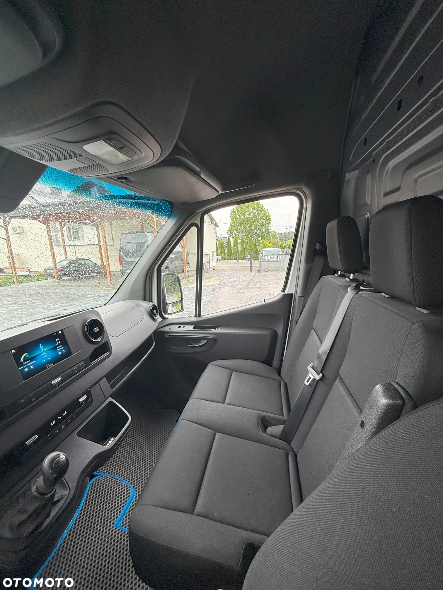 Mercedes-Benz Sprinter - 9