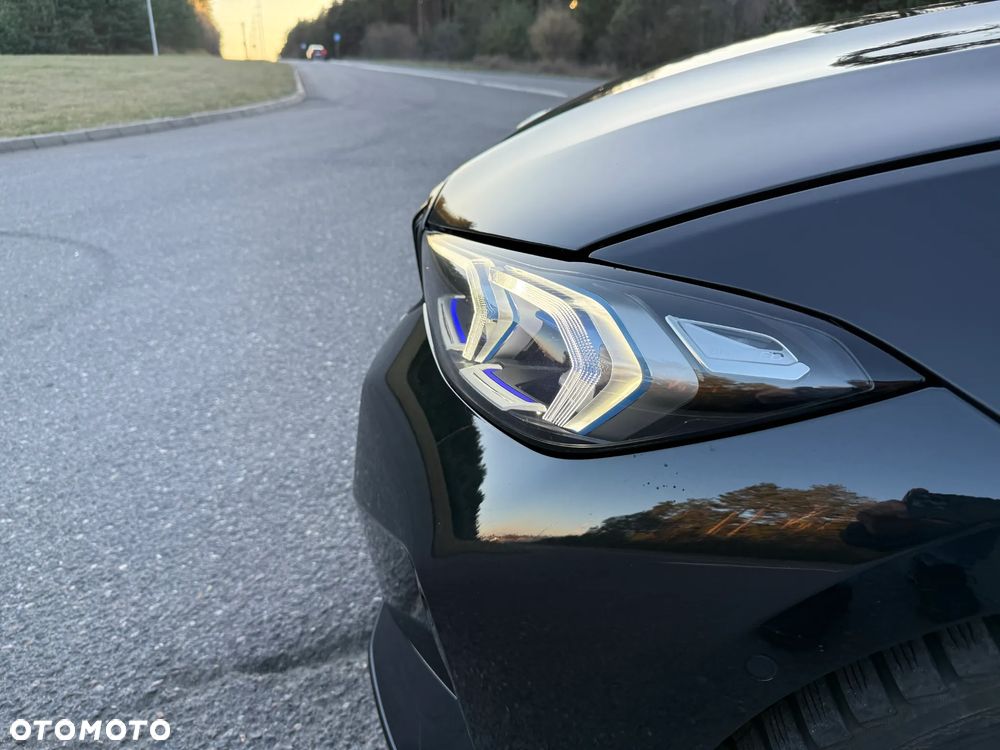 BMW Seria 3 330d xDrive - 9