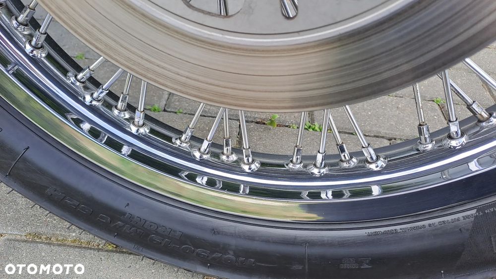 Suzuki Intruder - 10