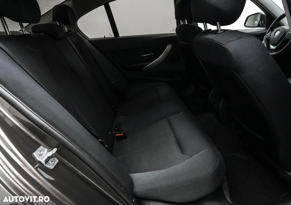BMW Seria 3 - 17