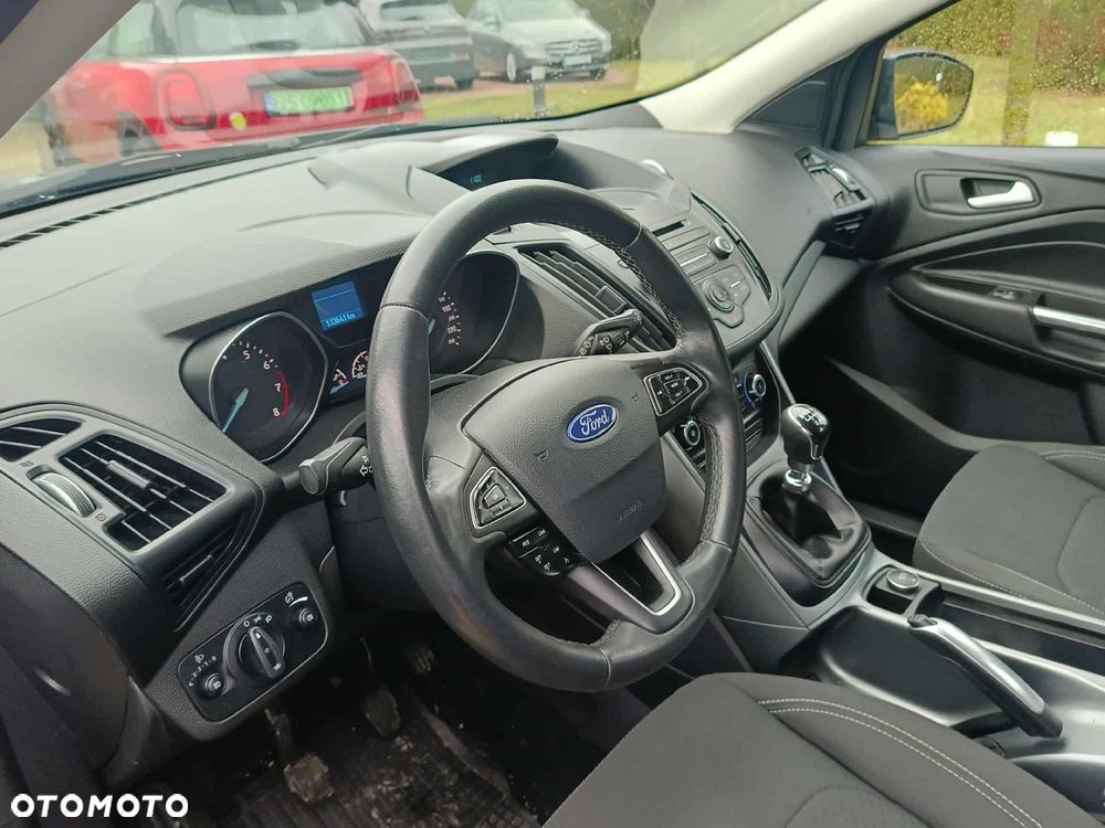 Ford Kuga 1.5 EcoBoost 2x4 Trend - 11