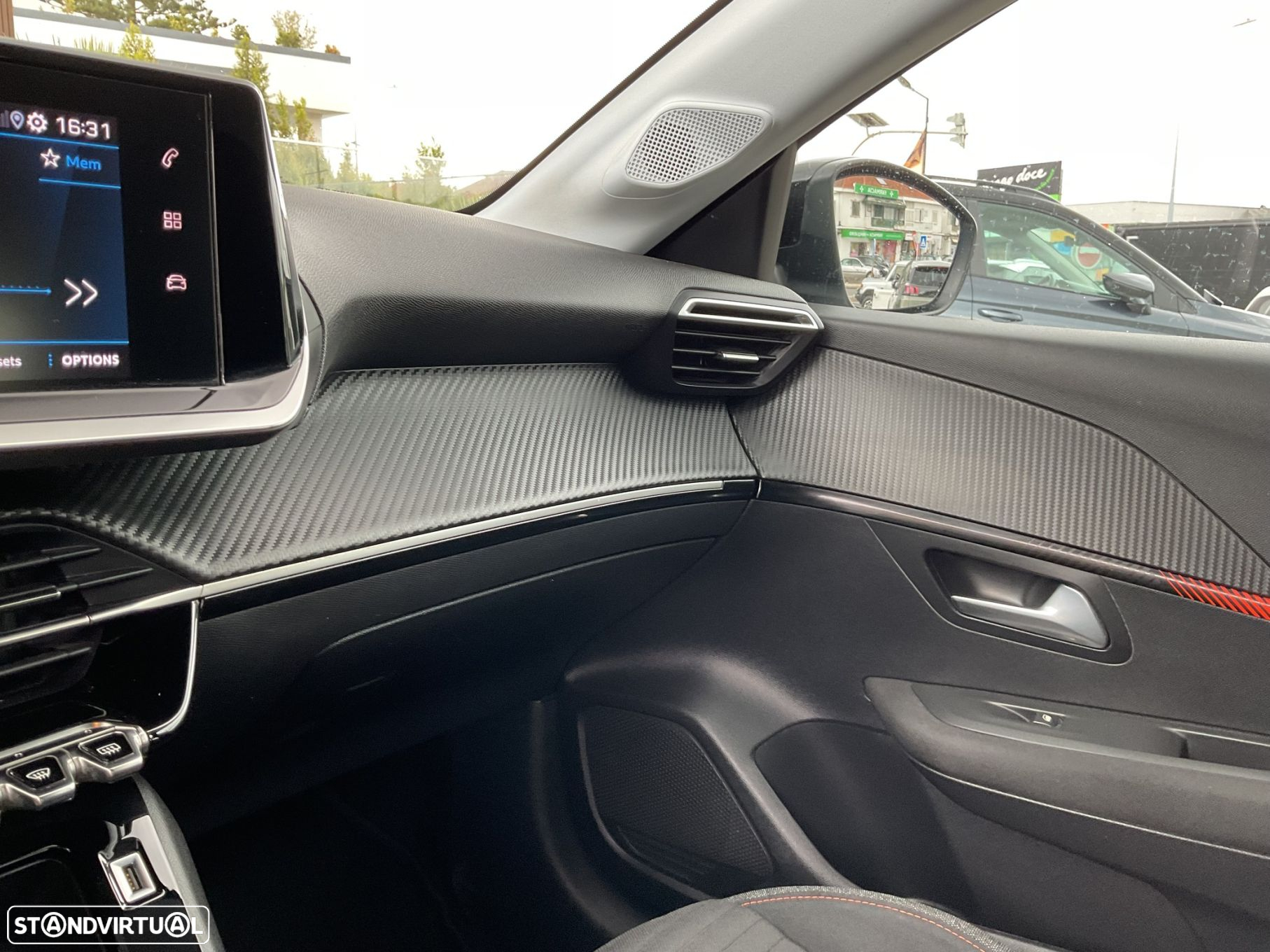 Peugeot 208 1.2 PureTech Active - 36