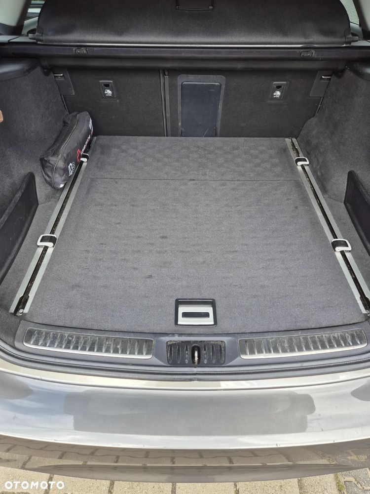 Toyota Avensis 1.8 Premium MS - 20