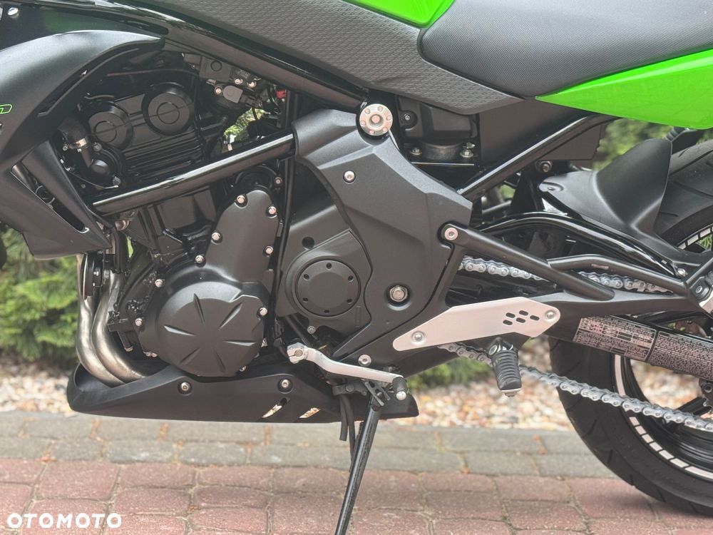 Kawasaki ER - 16