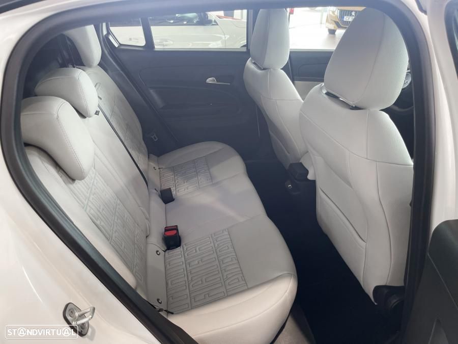 Fiat 600 1.2 Hybrid La Prima - 32