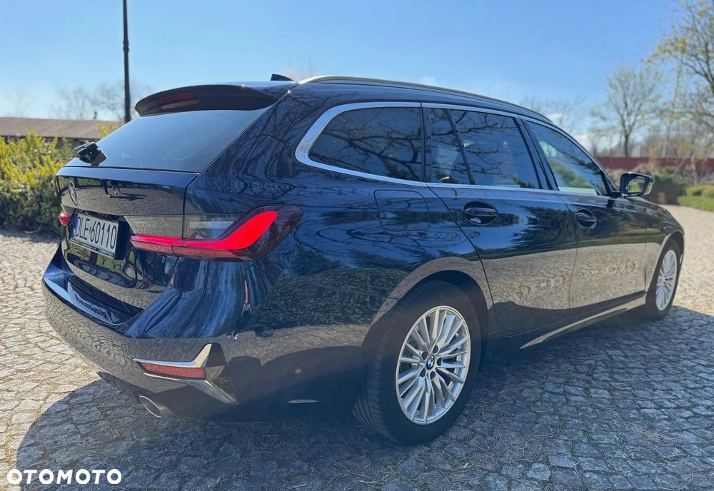 BMW Seria 3 318d Touring Luxury Line - 4