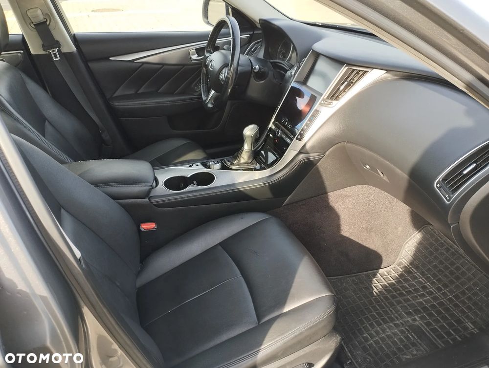 Infiniti Q50 - 10