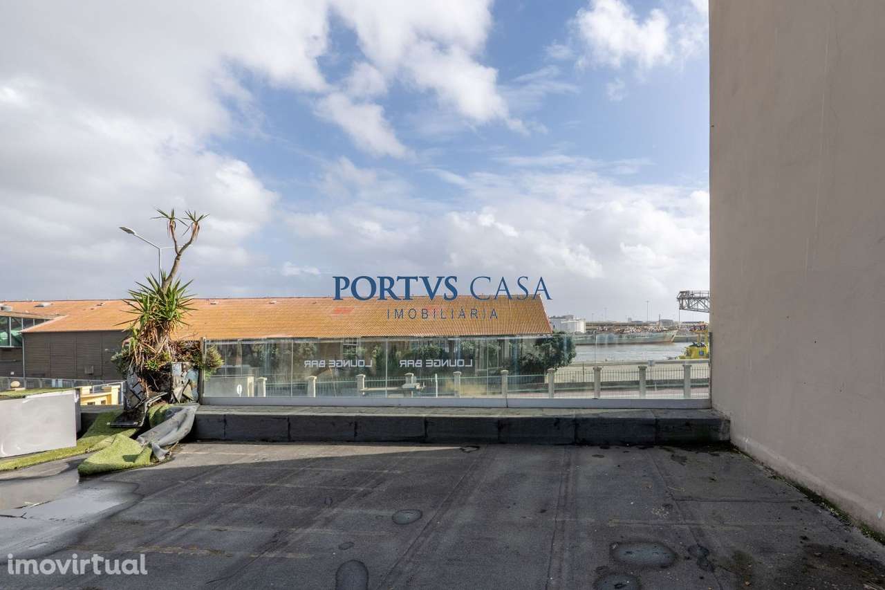 Moradia de 3 pisos em Leça da Palmeira - Grande imagem: 3/27