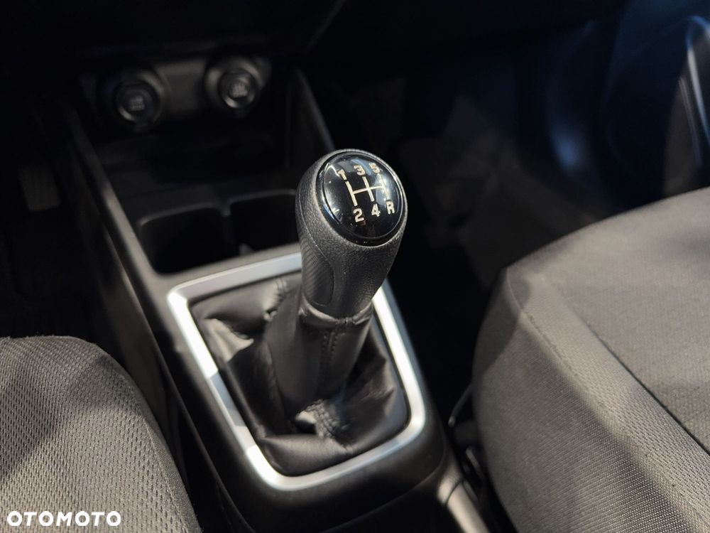Suzuki Swift - 25