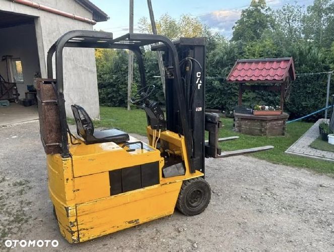 Caterpillar F35 - 11