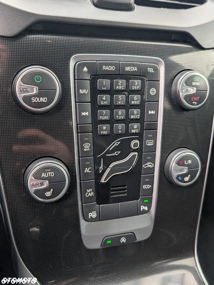 Volvo V40 T4 Drive-E Momentum - 10