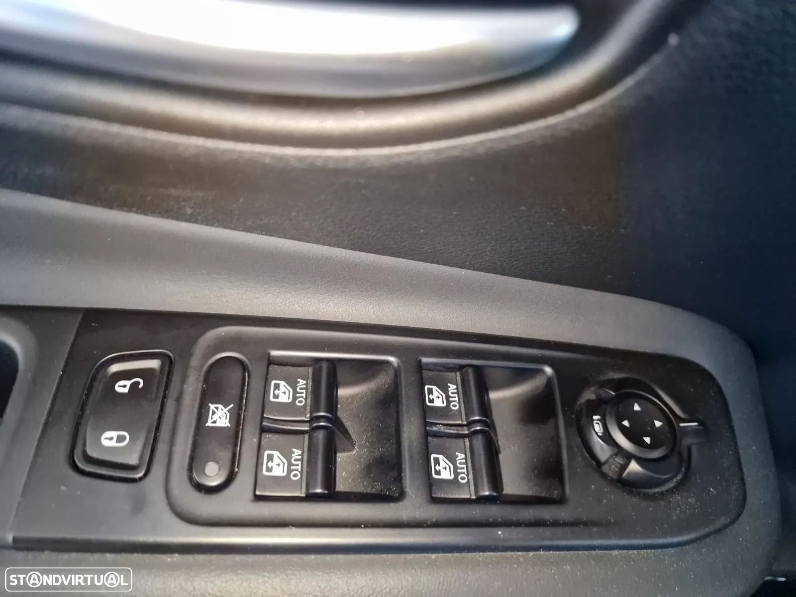 Jeep Renegade 1.6 MJD Night Eagle - 12