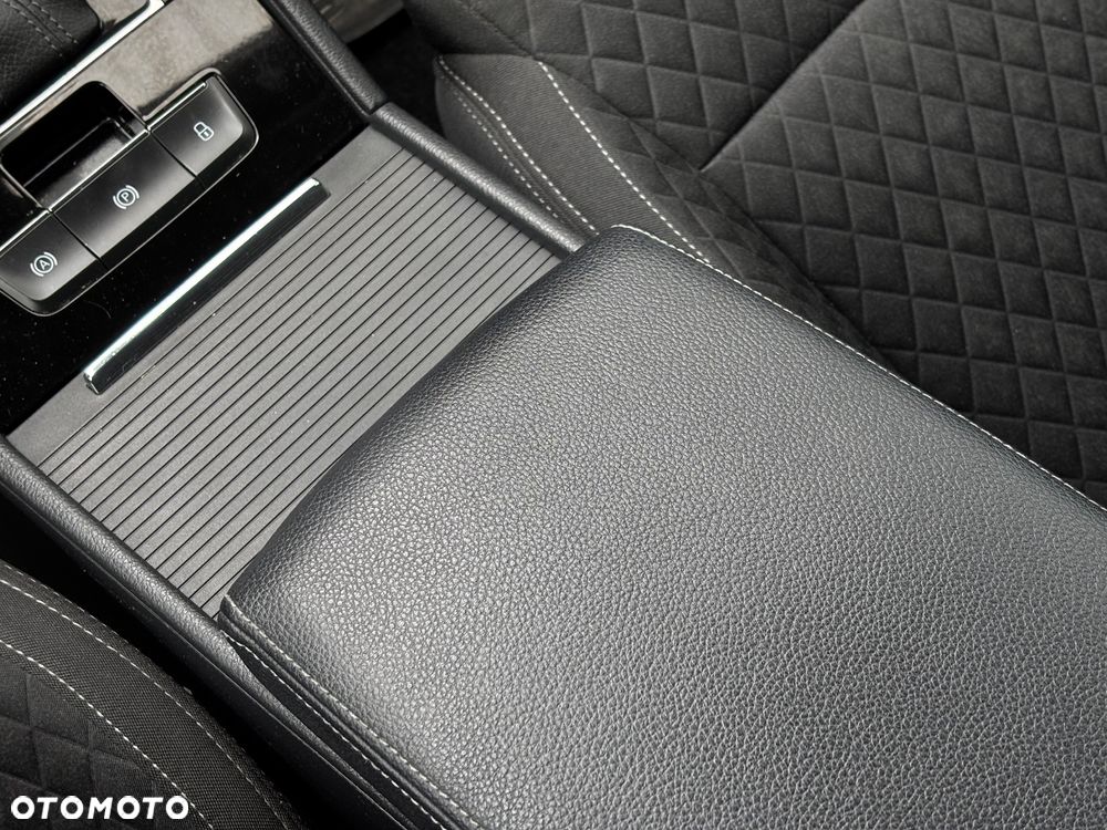 Skoda Superb 2.0 TDI Style DSG - 23