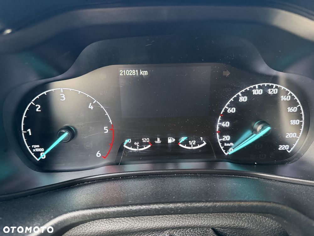 Ford Transit Connect - 8
