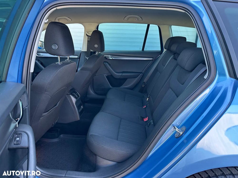Skoda Octavia 2.0 TDI DSG Style - 8