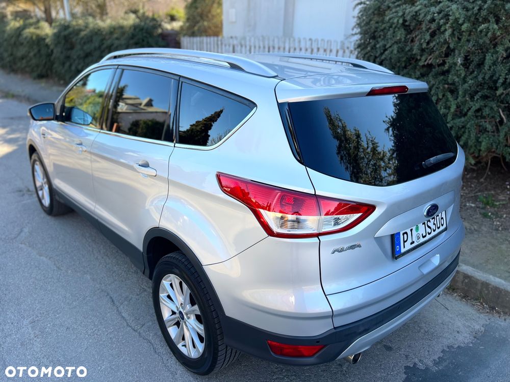 Ford Kuga 2.0 TDCi 2x4 Titanium - 17