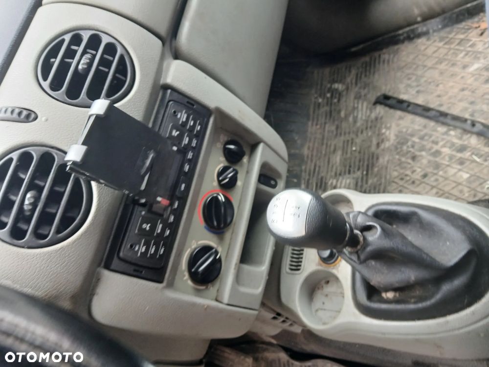 renault kangoo I lift TEB64 5D fotel fotele kanapa deska kokpit podsufitka boczek boczki klamka - 4