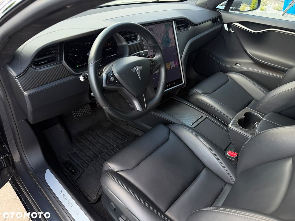 Tesla Model S - 9