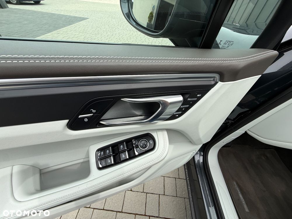 Porsche Macan - 11