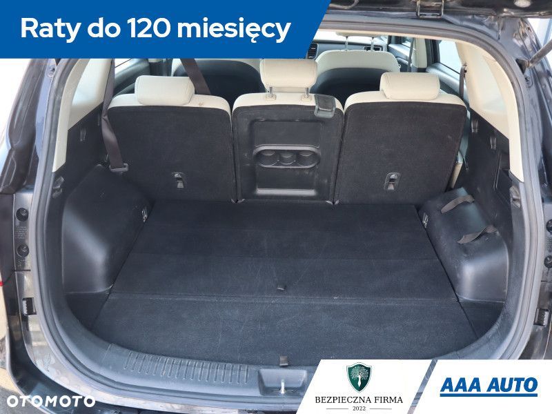 Kia Carens - 16